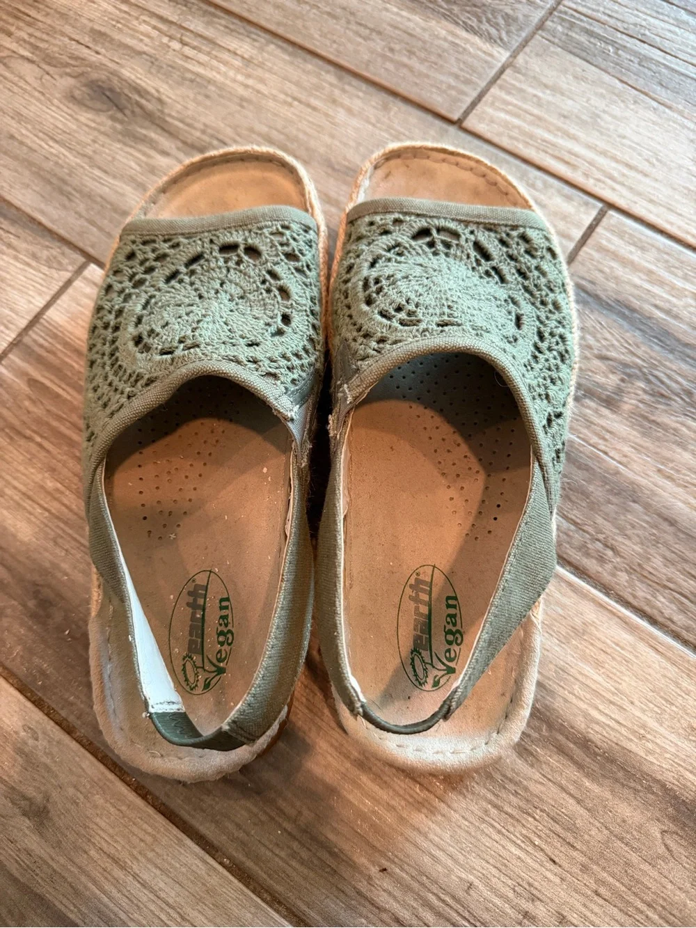 Earth comfortable green